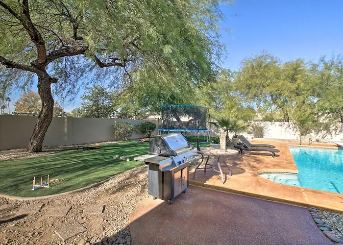 Game Room, Fire Pit & Putting Green: Glendale *