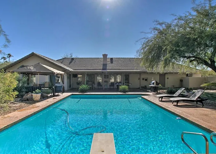 Game Room, Fire Pit & Putting Green: Glendale